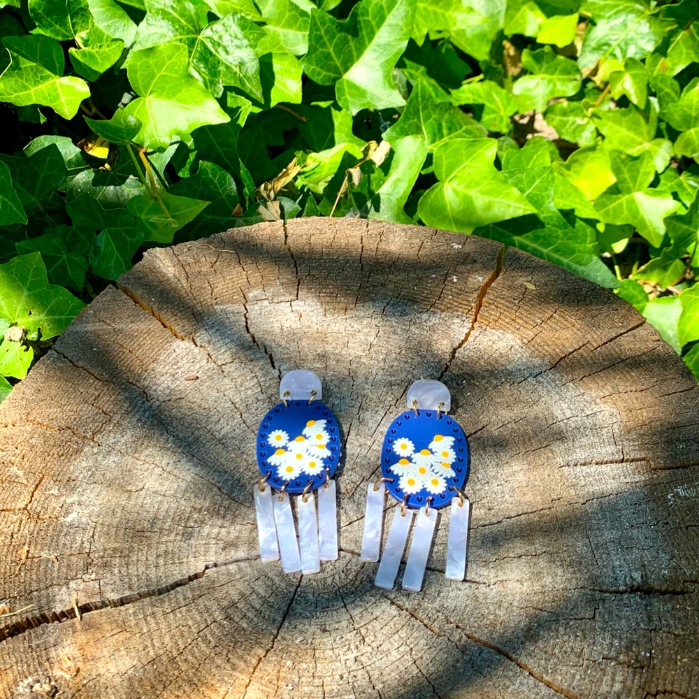 Womens daisy earrings